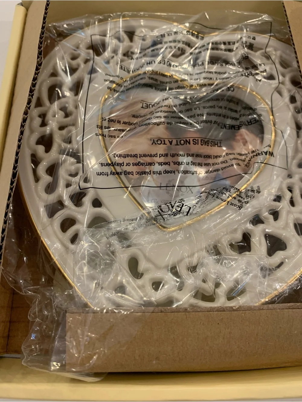 Lenox Pierced Heart Ivory Porcelain Gold Trim Small Picture Frame 6” NEW.